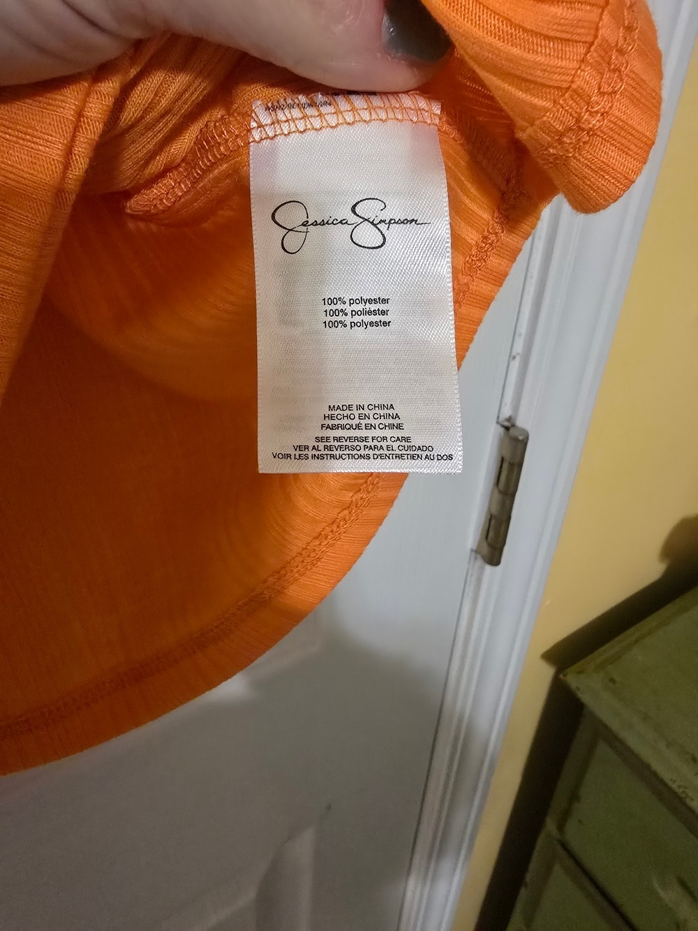 Jessica Simpson Bright Orange V-Neck Short Sleeve Tee - Picture 4 of 4